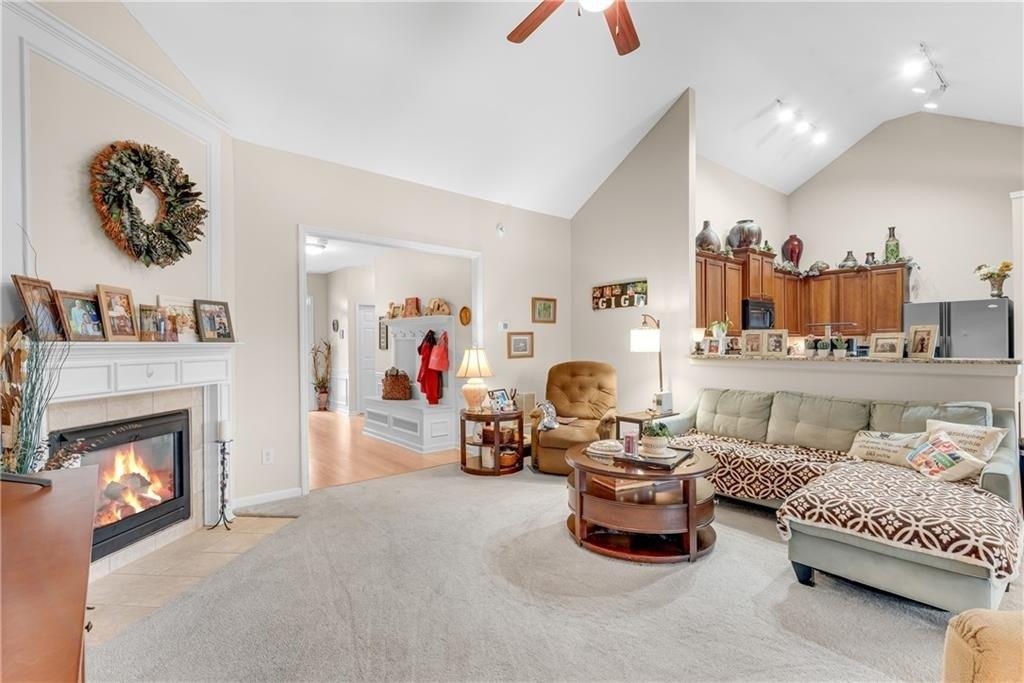 Fieldstone View Cir, Cumming, GA 30028