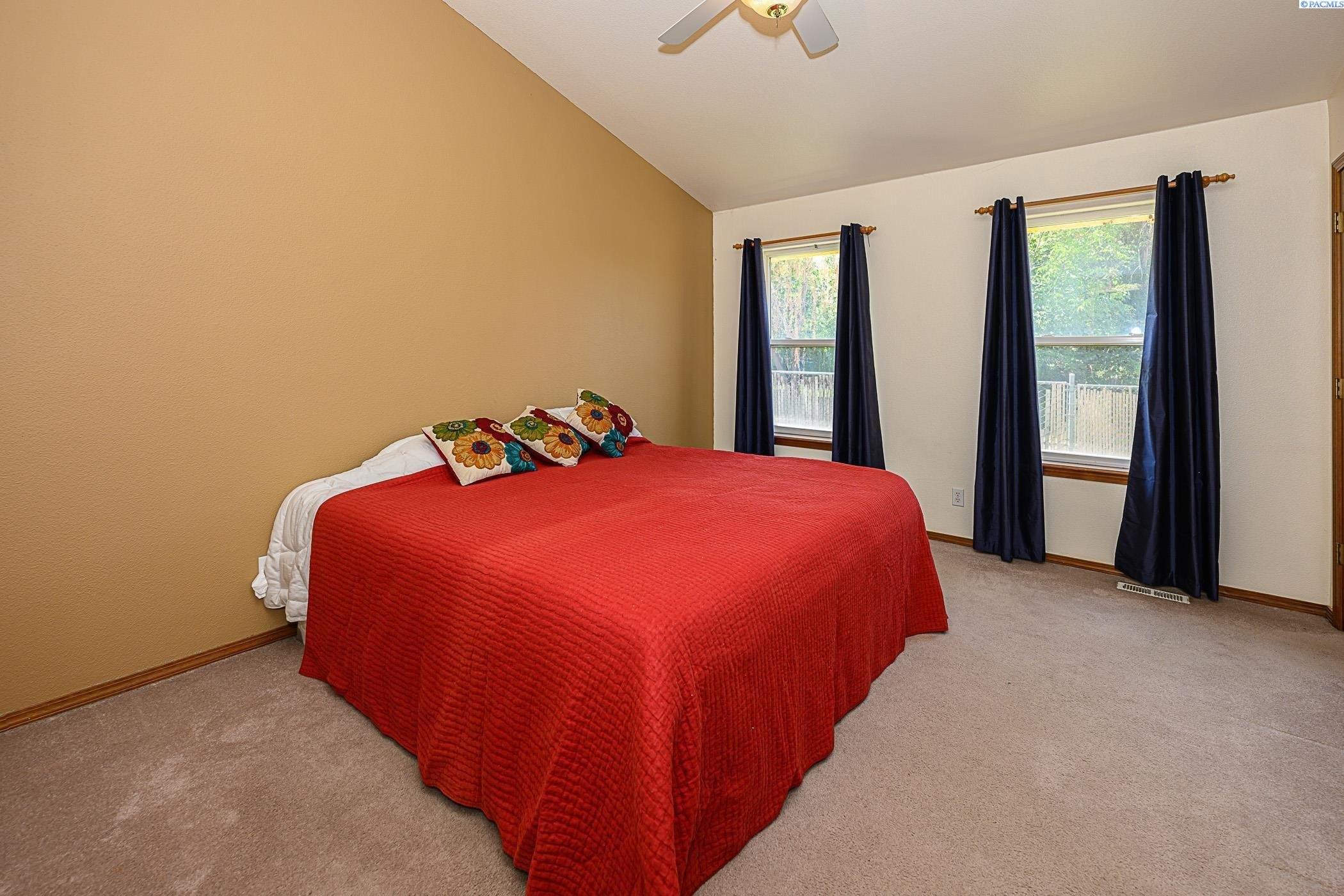 S Williams St, Kennewick, WA 99336