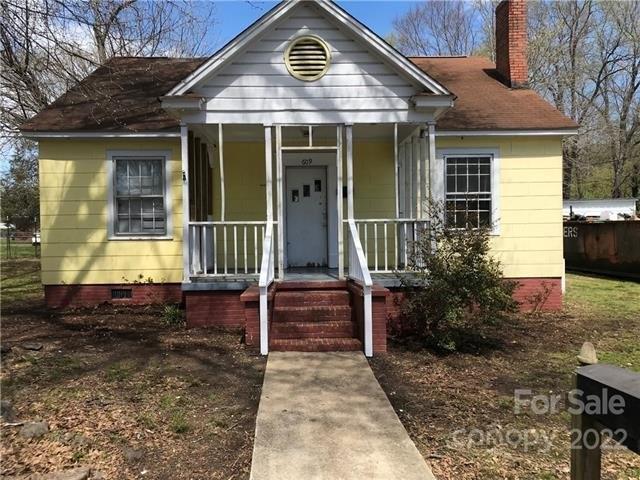 Dallas St, Chester, SC 29706