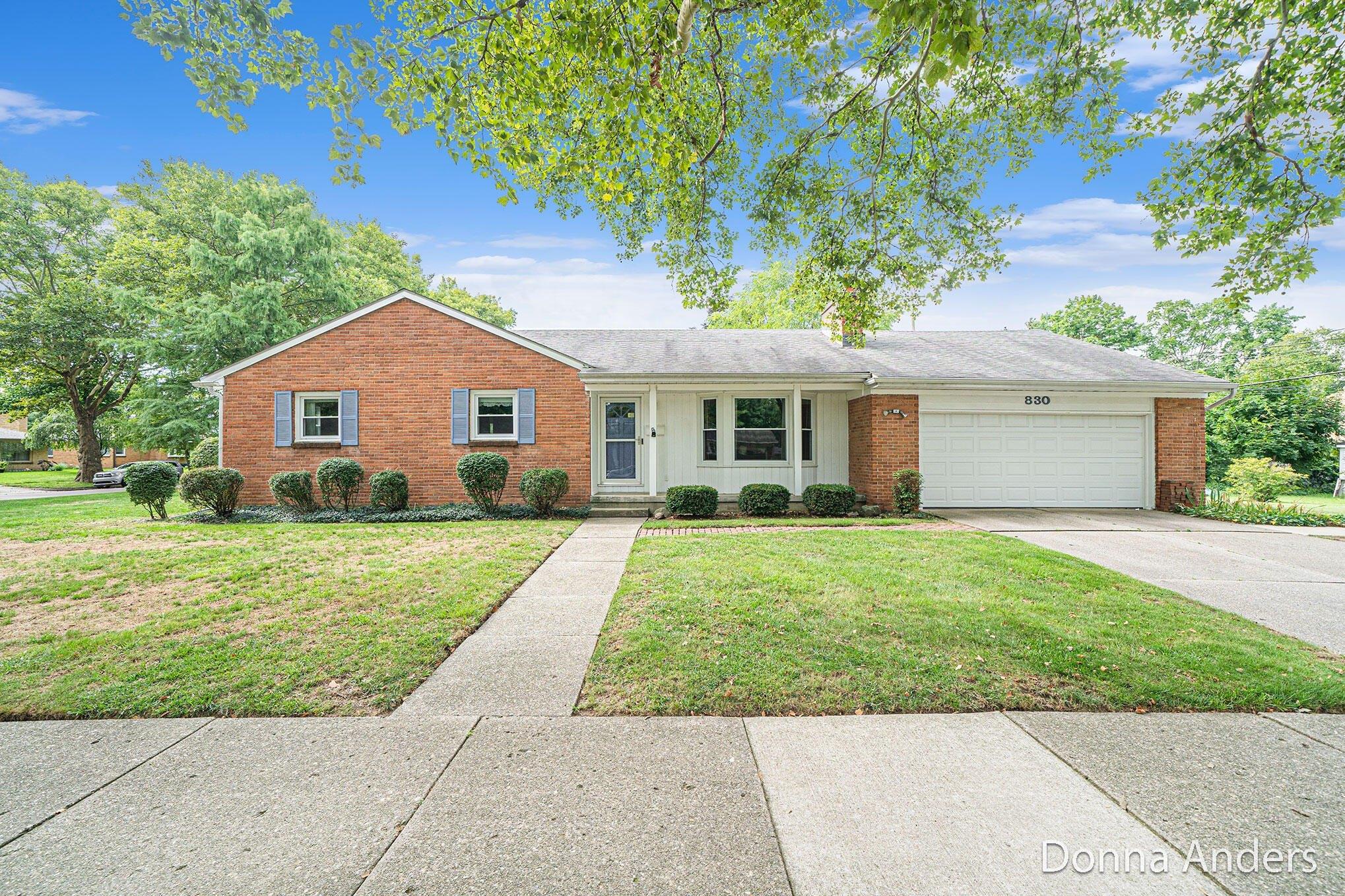 Russwood St Ne, Grand Rapids, MI 49505
