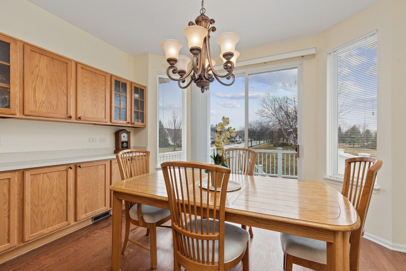Oak Grove Dr, Huntley, IL 60142