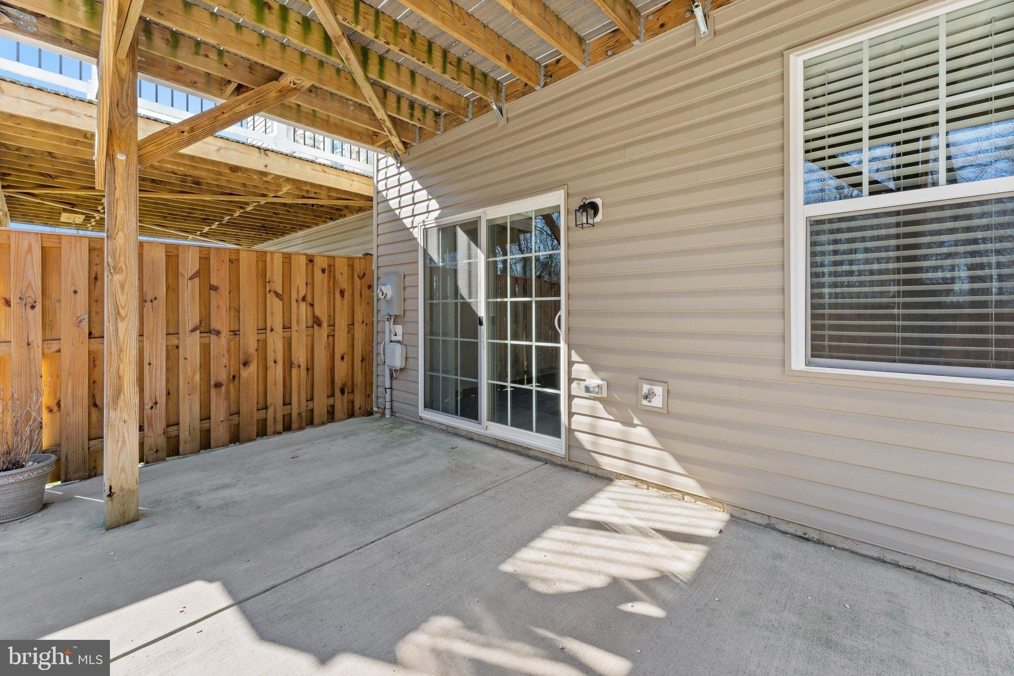 Savile Row Ter, Purcellville, VA 20132