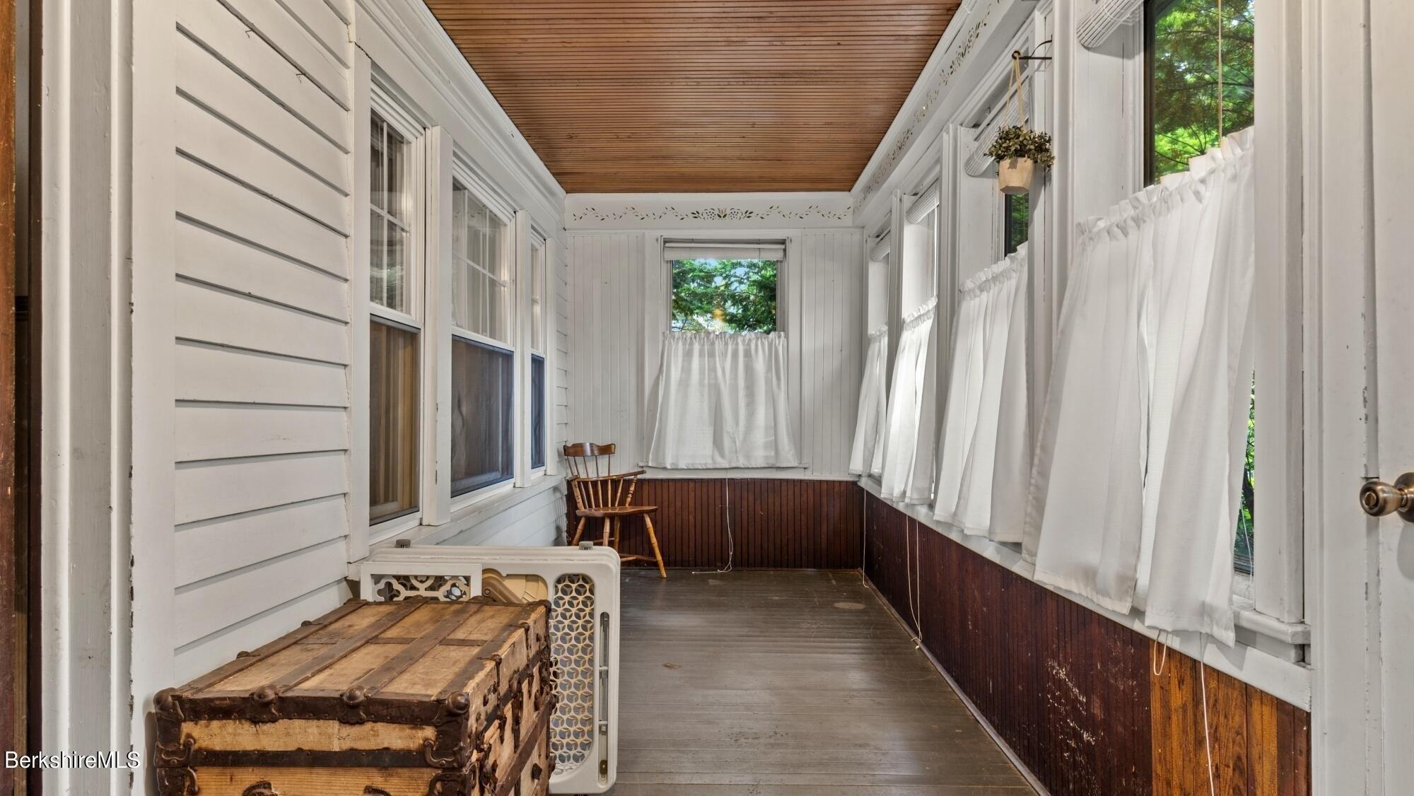 Meadow Ln, Pittsfield, MA 01201