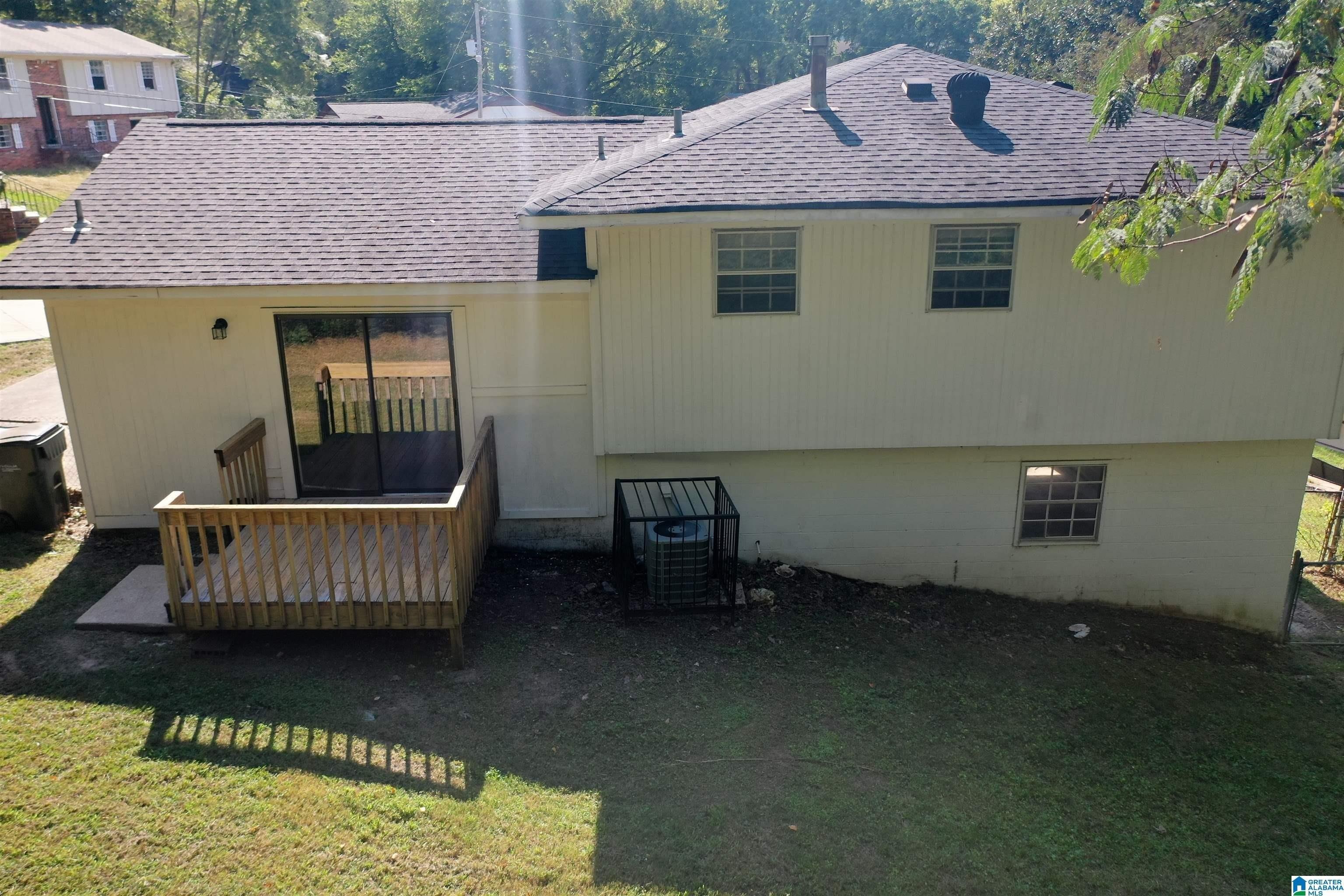 17th Ave Nw, Center Point, AL 35215