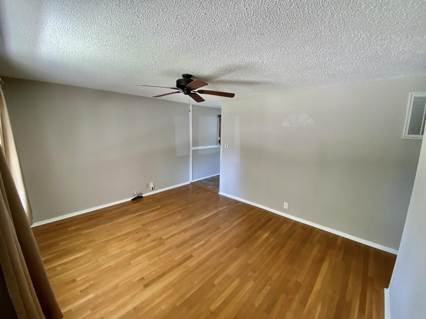 Spring Ave, Dekalb, IL 60115