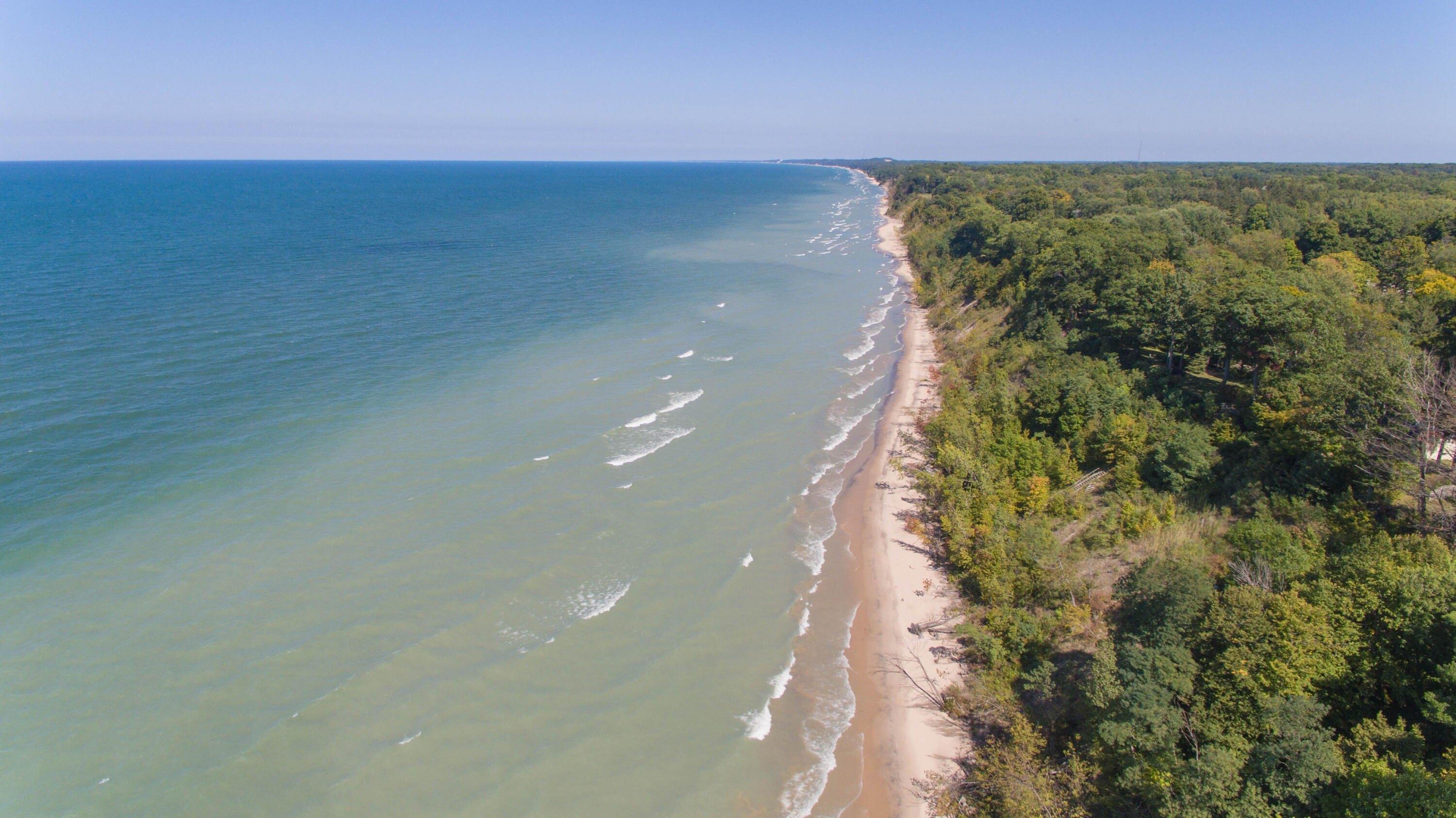 Greenwood Dr, Benton Harbor, MI 49022