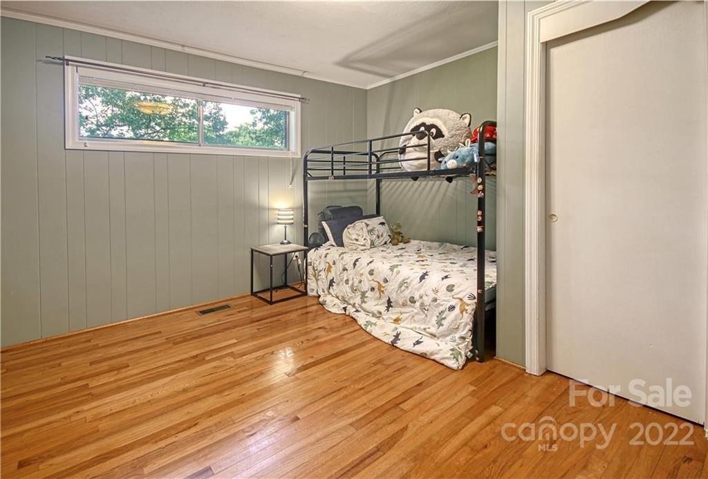 Maplewood Ave, Lancaster, SC 29720