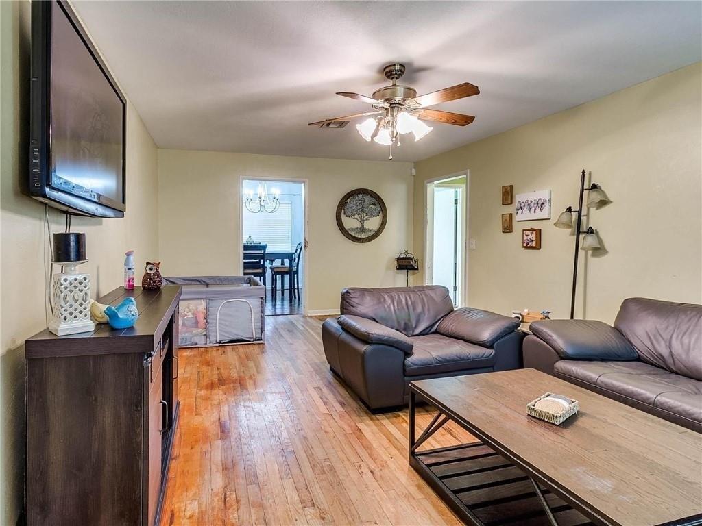 E Longview Ln, Mustang, OK 73064