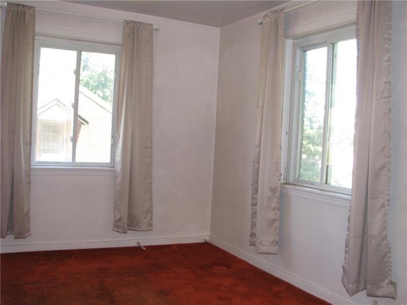 Grant St, New Kensington, PA 15068