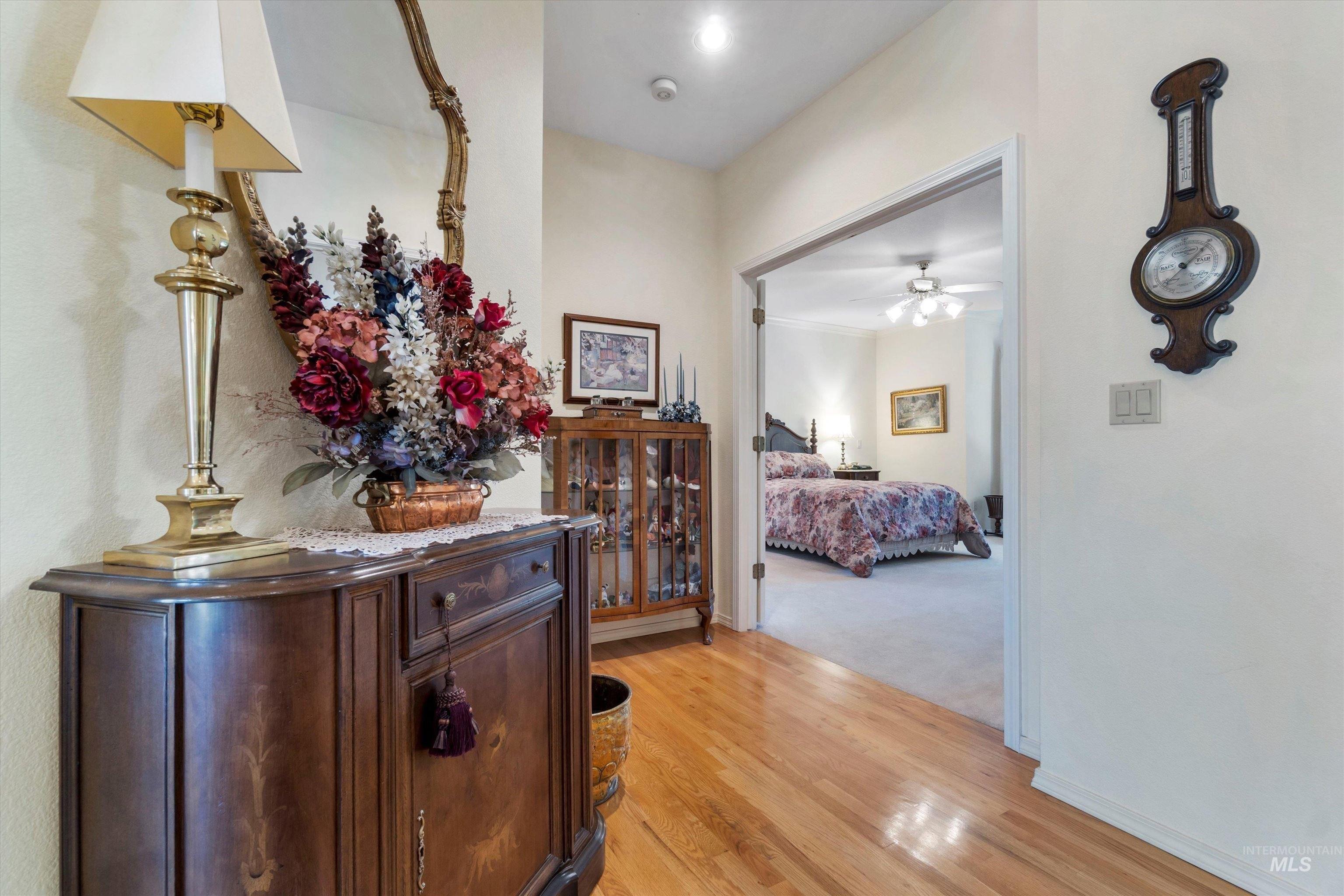 N Blackbird Way, Garden City, ID 83714