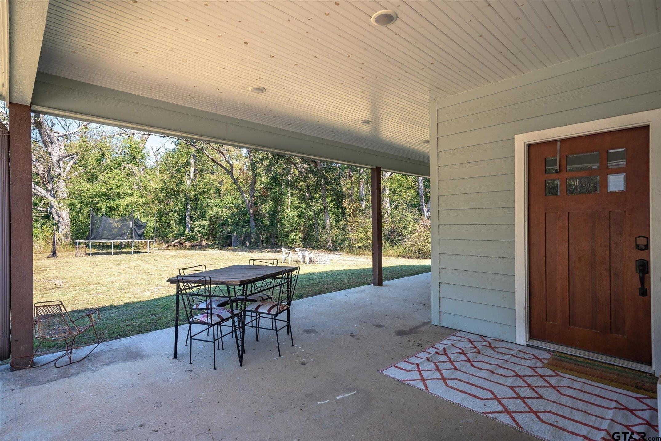 E High St, Grand Saline, TX 75140
