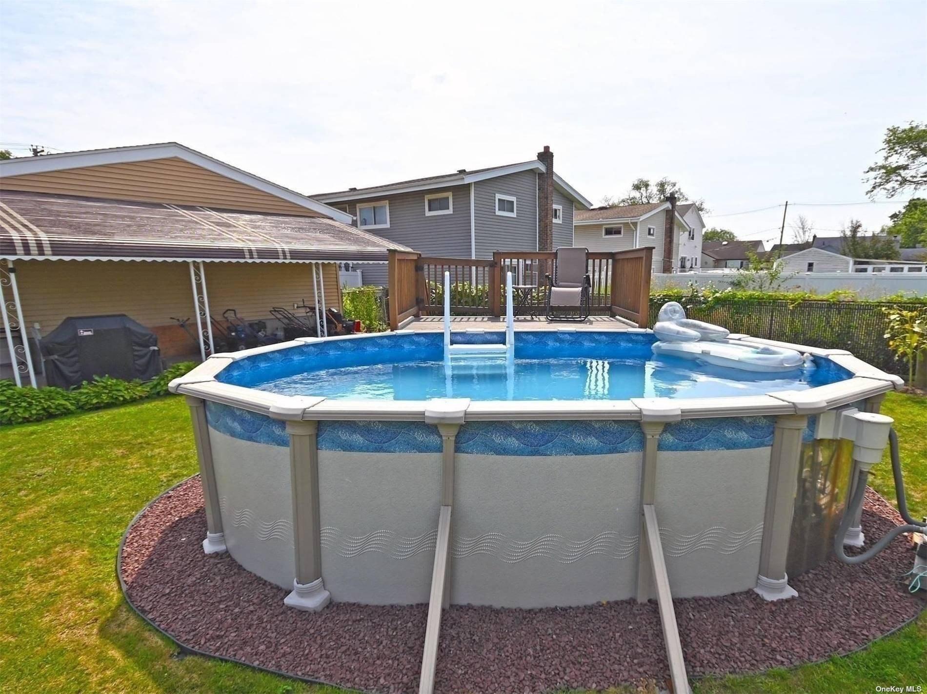 S Ocean Ave, Freeport, NY 11520