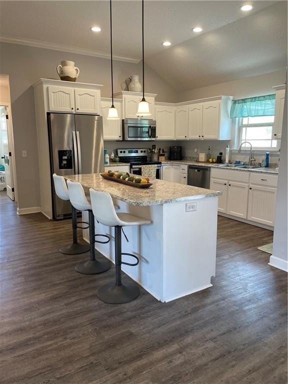Avondale Rd, Brunswick, GA 31523