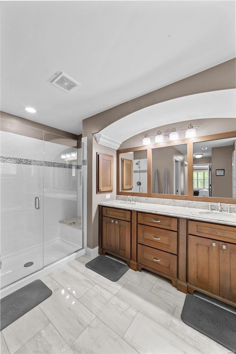 Central Pl, Saint Louis, MO 63122