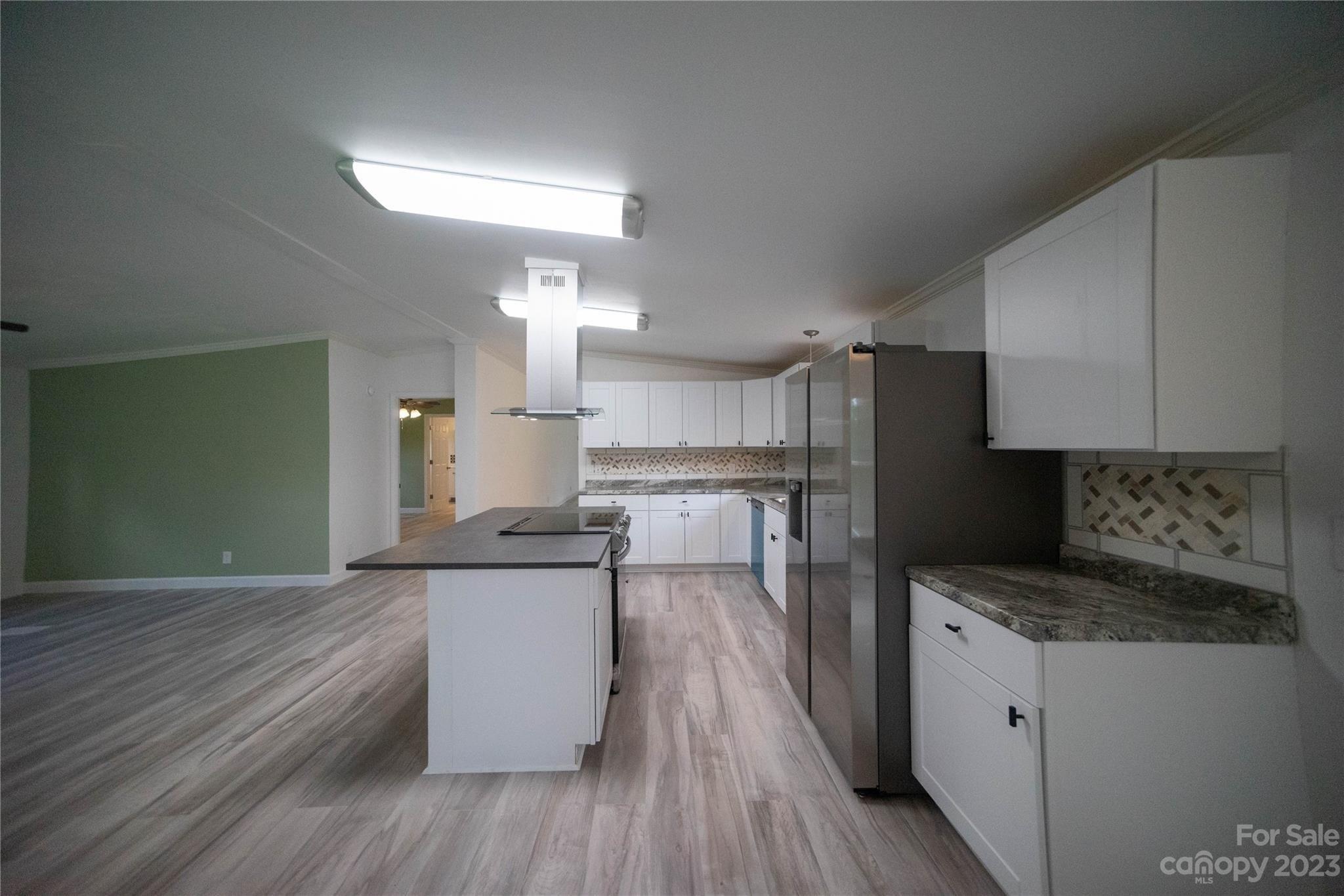 Larue Cir, Statesville, NC 28625