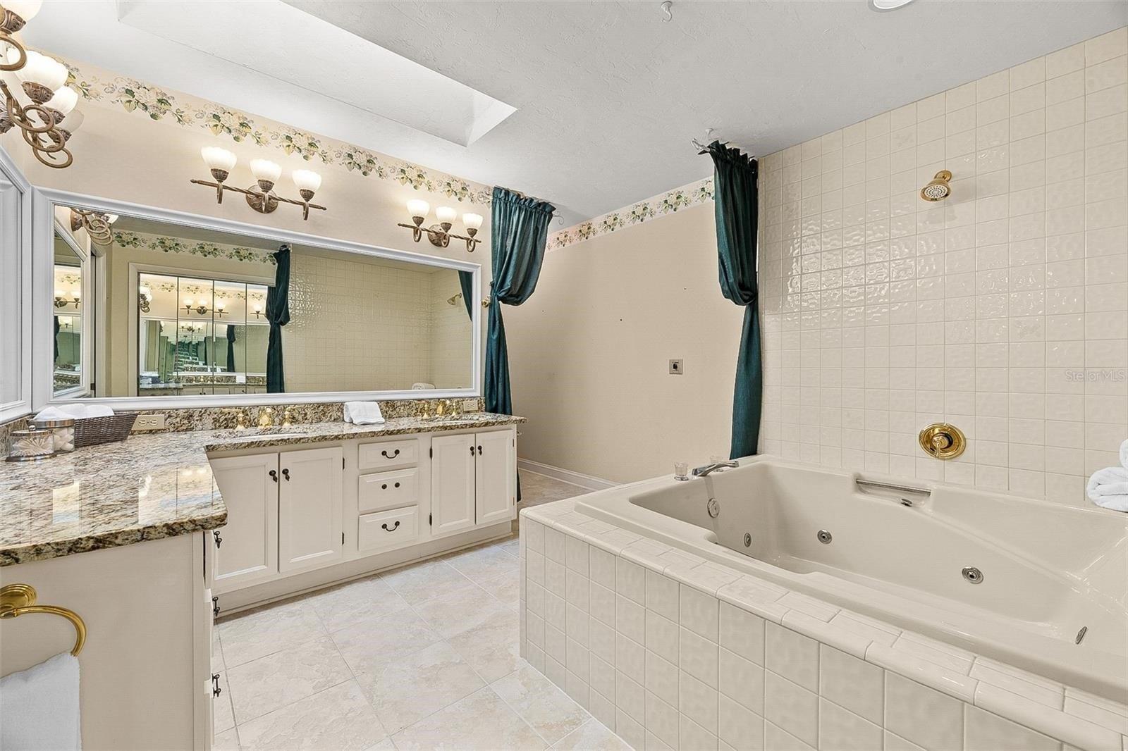 Nw 44th Pl, Gainesville, FL 32606