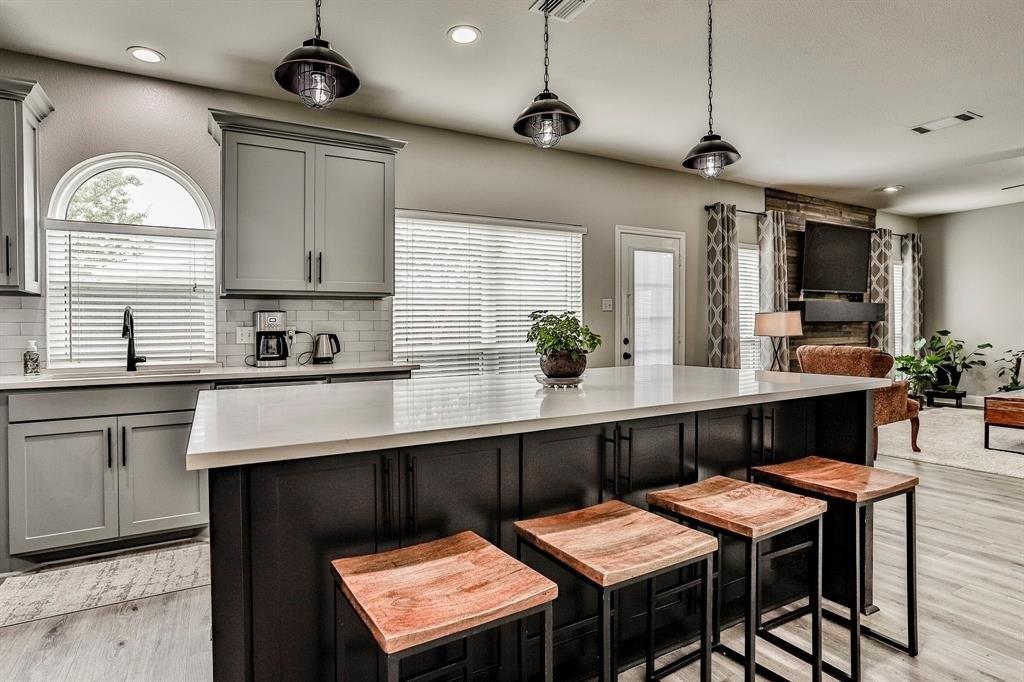 Lakeway Ln, Justin, TX 76247