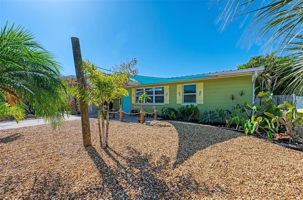 Bayview Dr, Holmes Beach, FL 34217