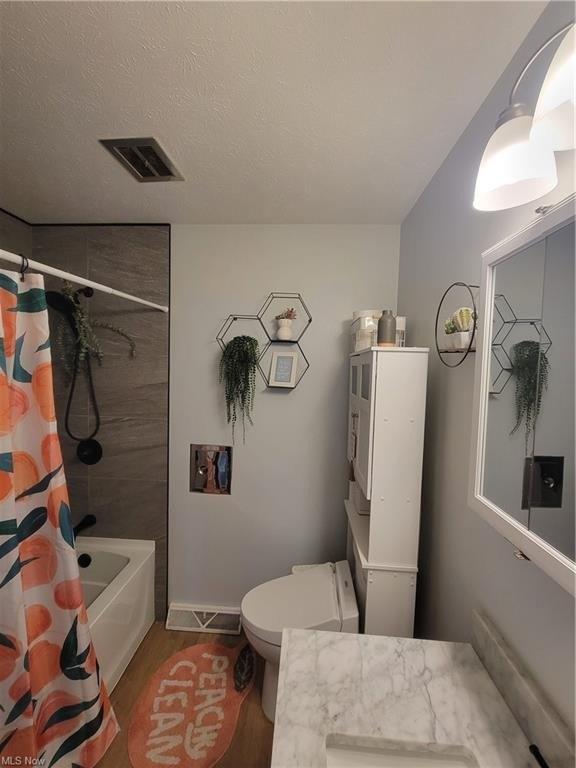 Luray Dr, Norton, OH 44203