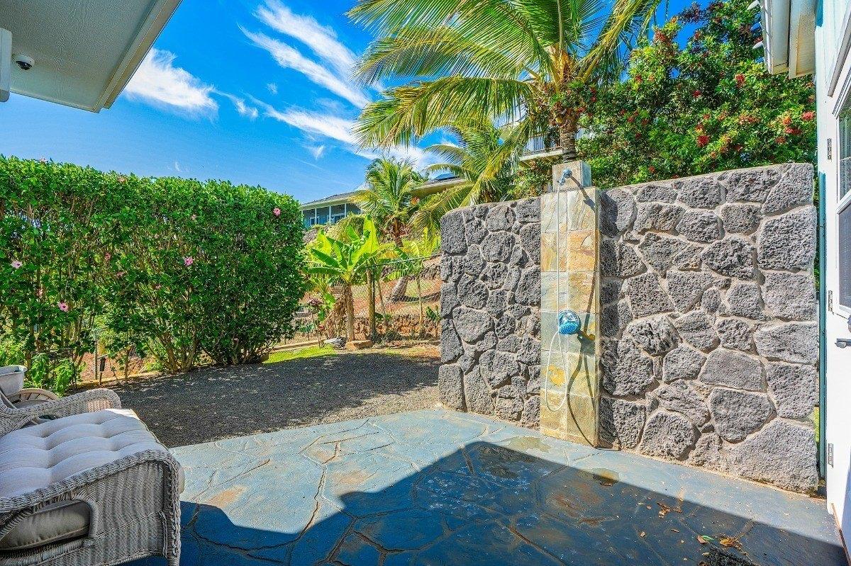 Kakela Makai Dr, Kalaheo, HI 96741
