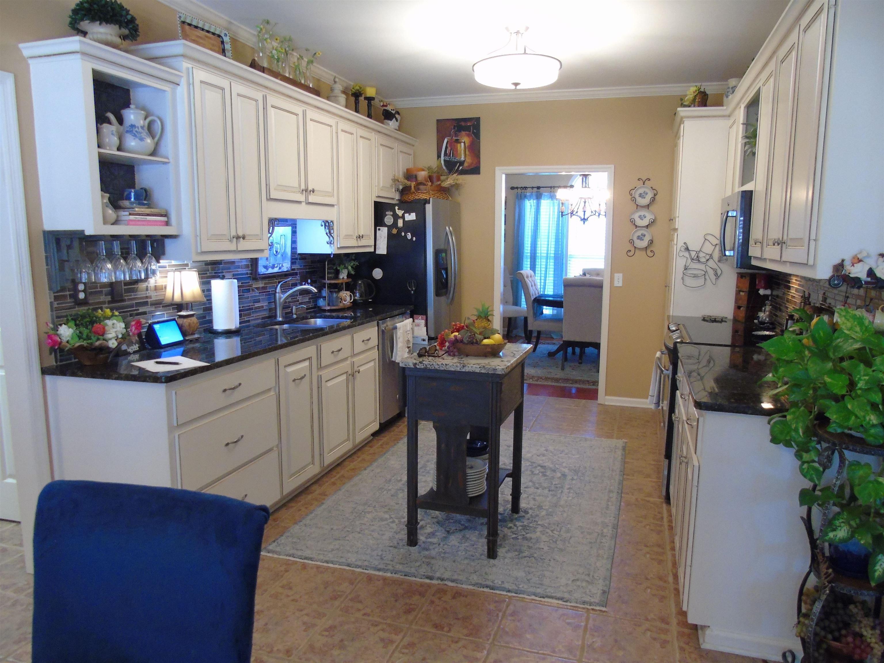 Woodcrest Dr, Florence, AL 35630