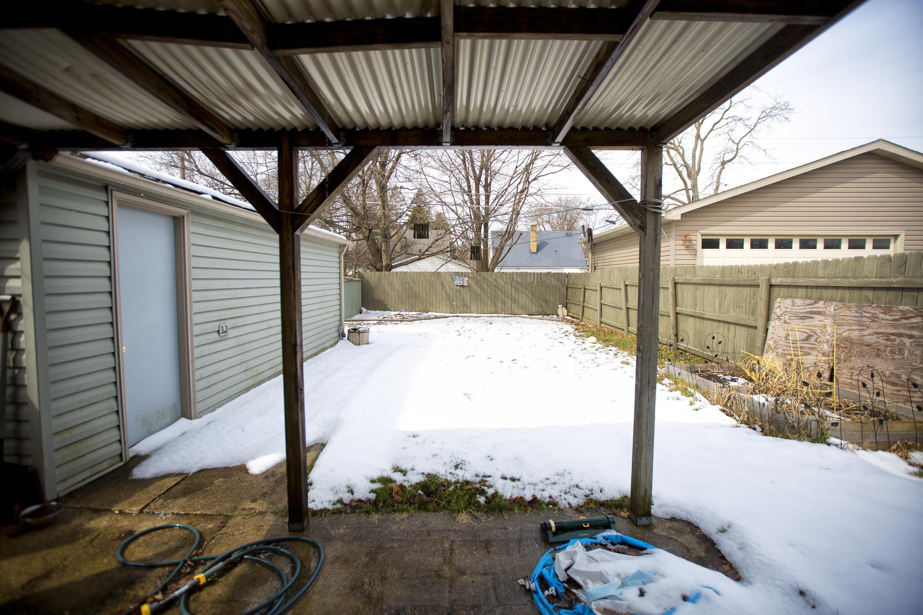 Grove Ave, Racine, WI 53405