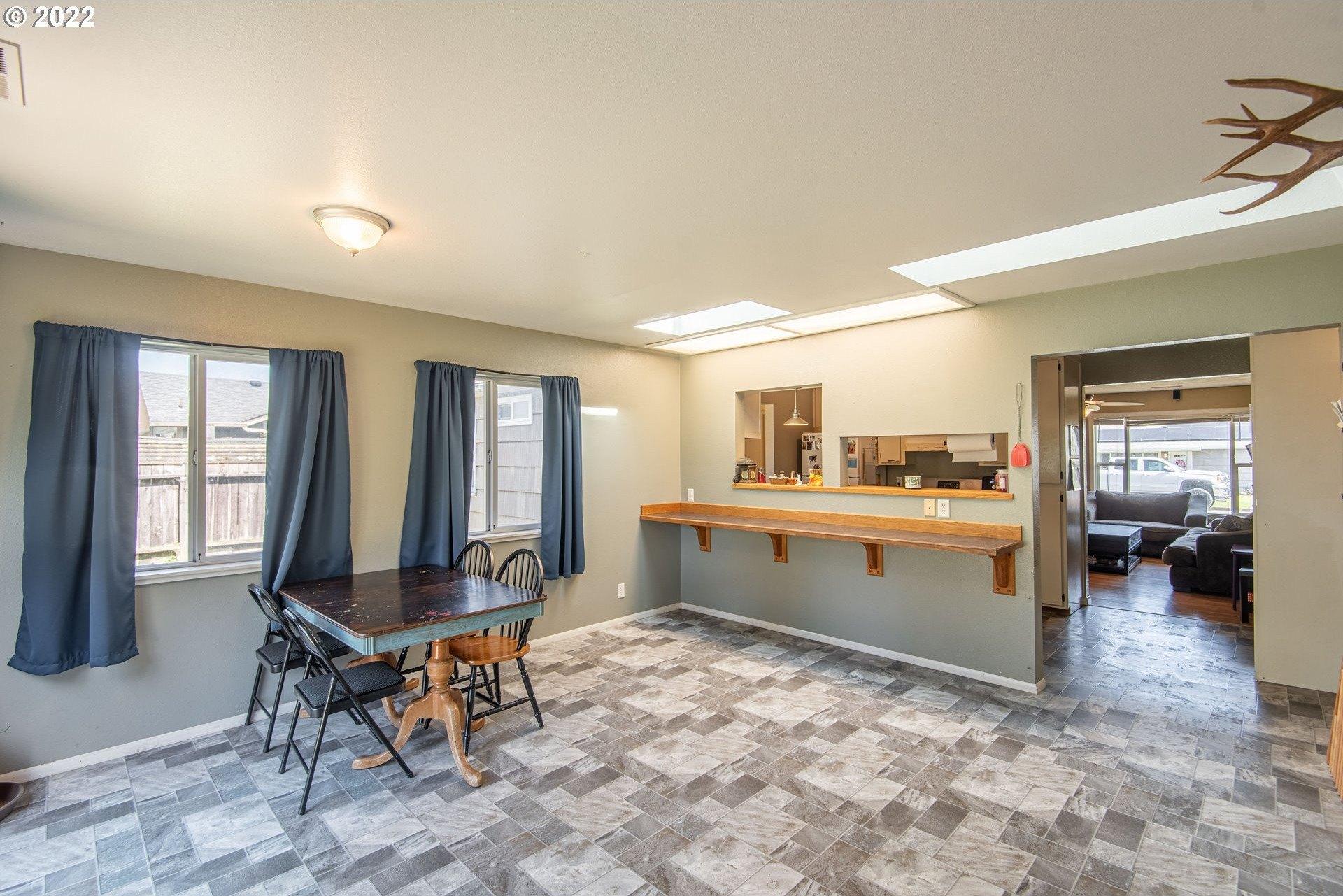 Juniper Ave, Coos Bay, OR 97420