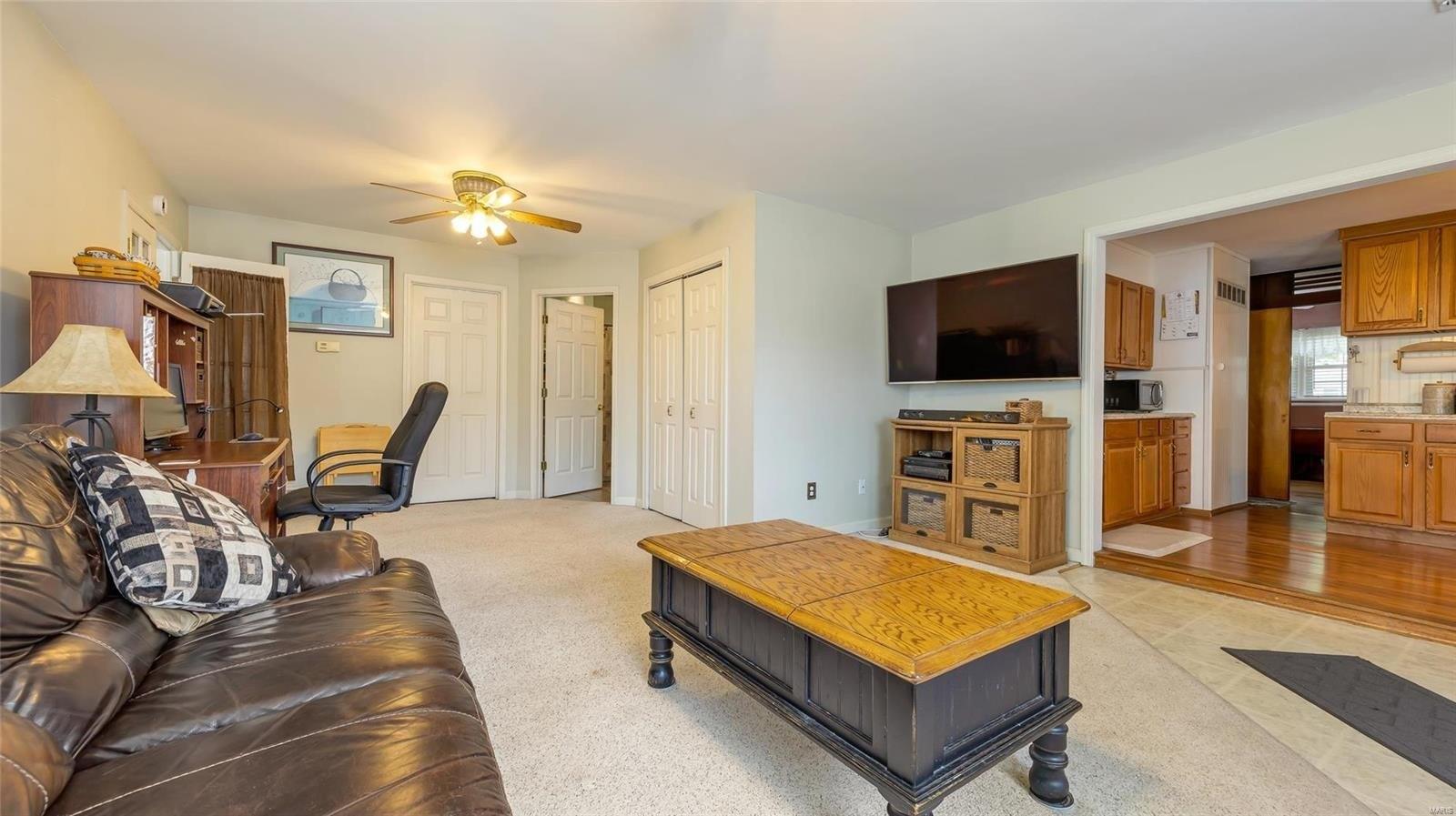 Tesson St, Saint Louis, MO 63123