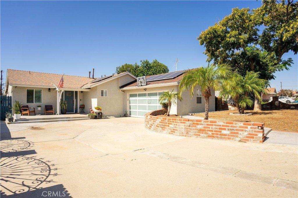 Bartee Ave, Mission Hills, CA 91345