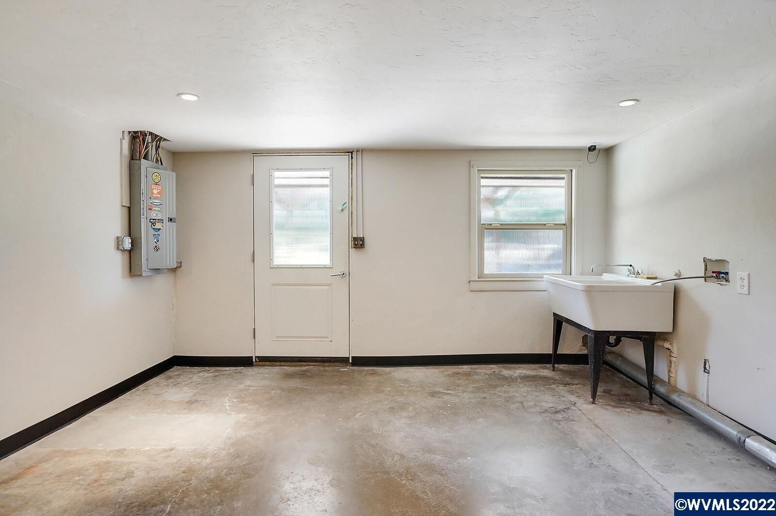 Luther St S, Salem, OR 97302