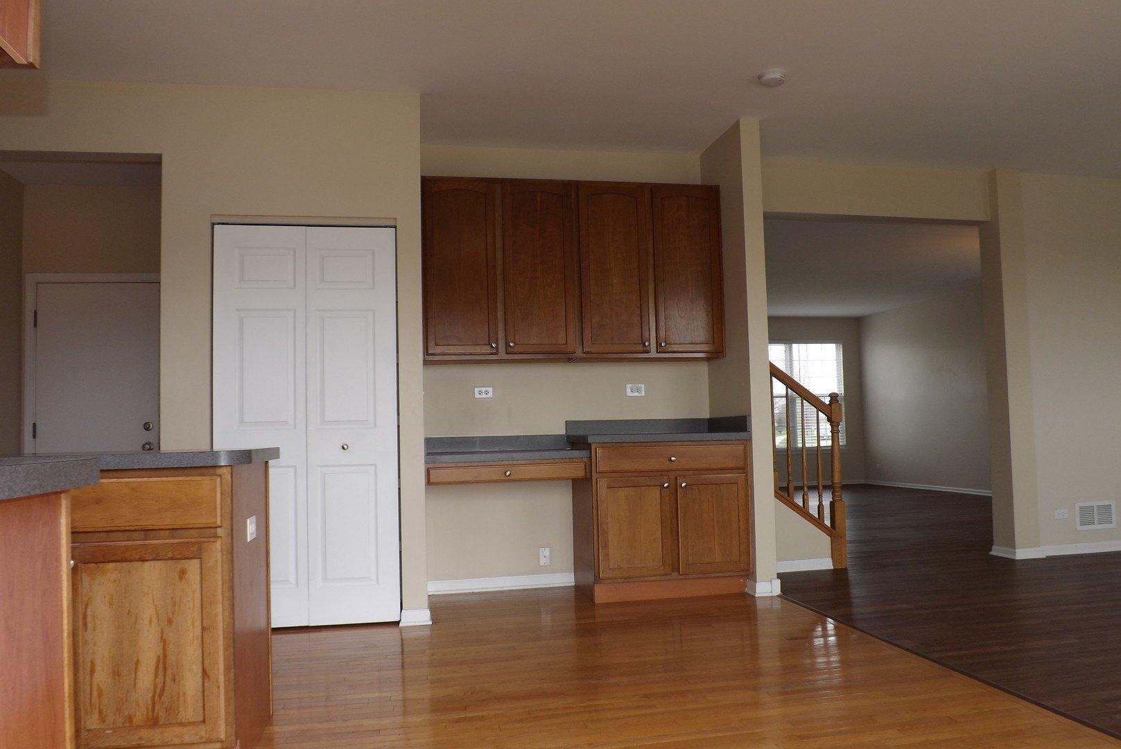 Alyssa St, Plano, IL 60545