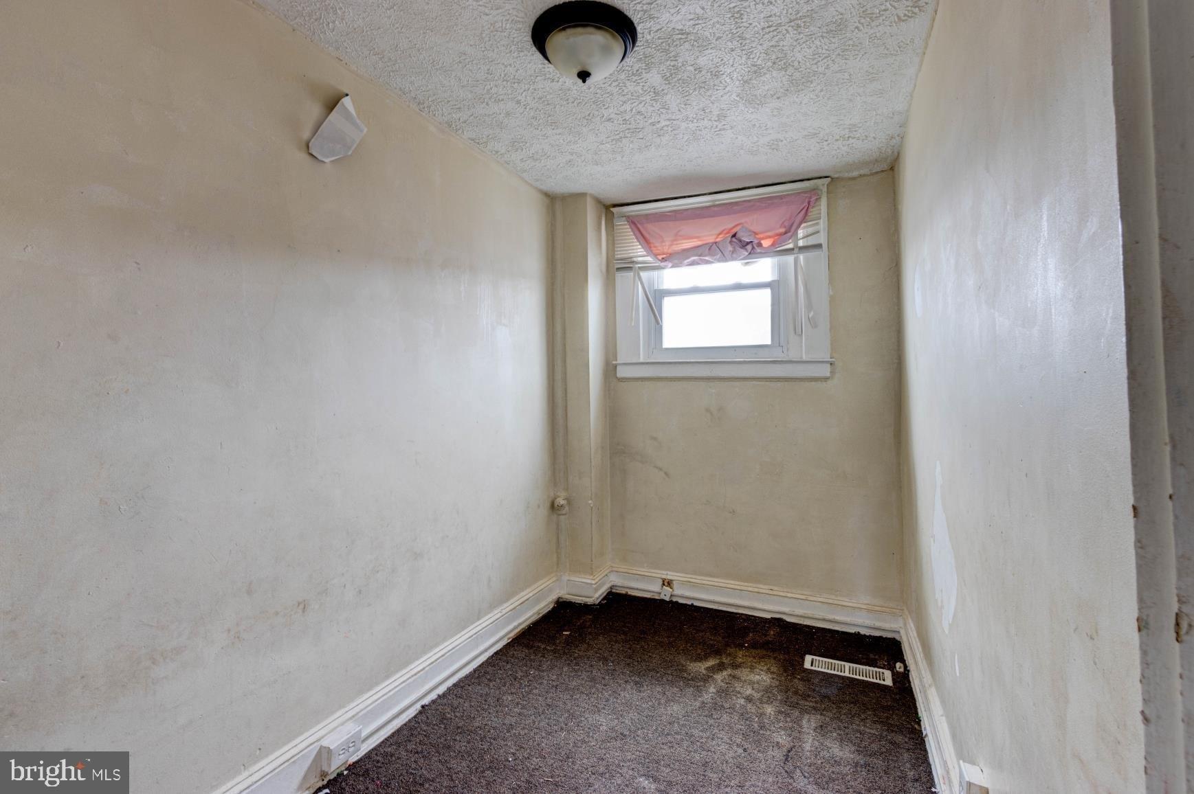 Lyndale Ave, Baltimore, MD 21213