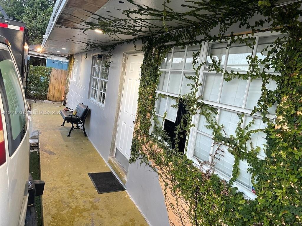 Nw 74th St, Miami, FL 33147