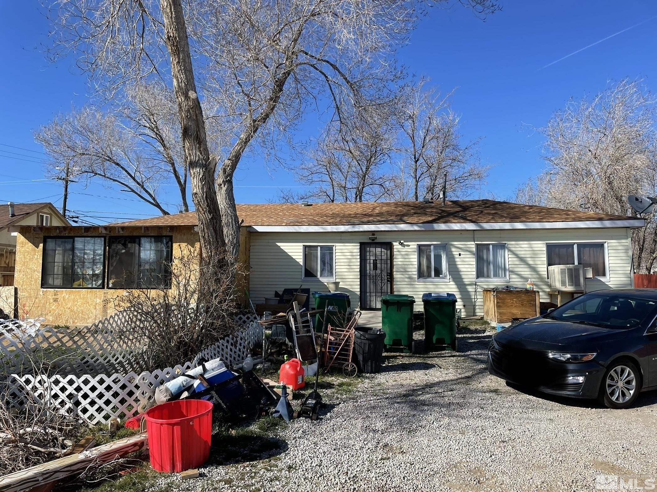 E 8th Ave, Sun Valley, NV 89433