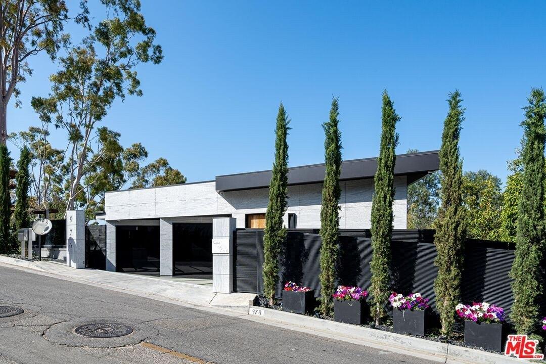 Bel Air Rd, Los Angeles, CA 90077