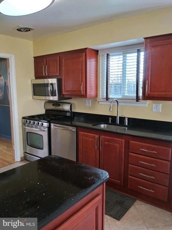 Brattle Rd, Pikesville, MD 21208