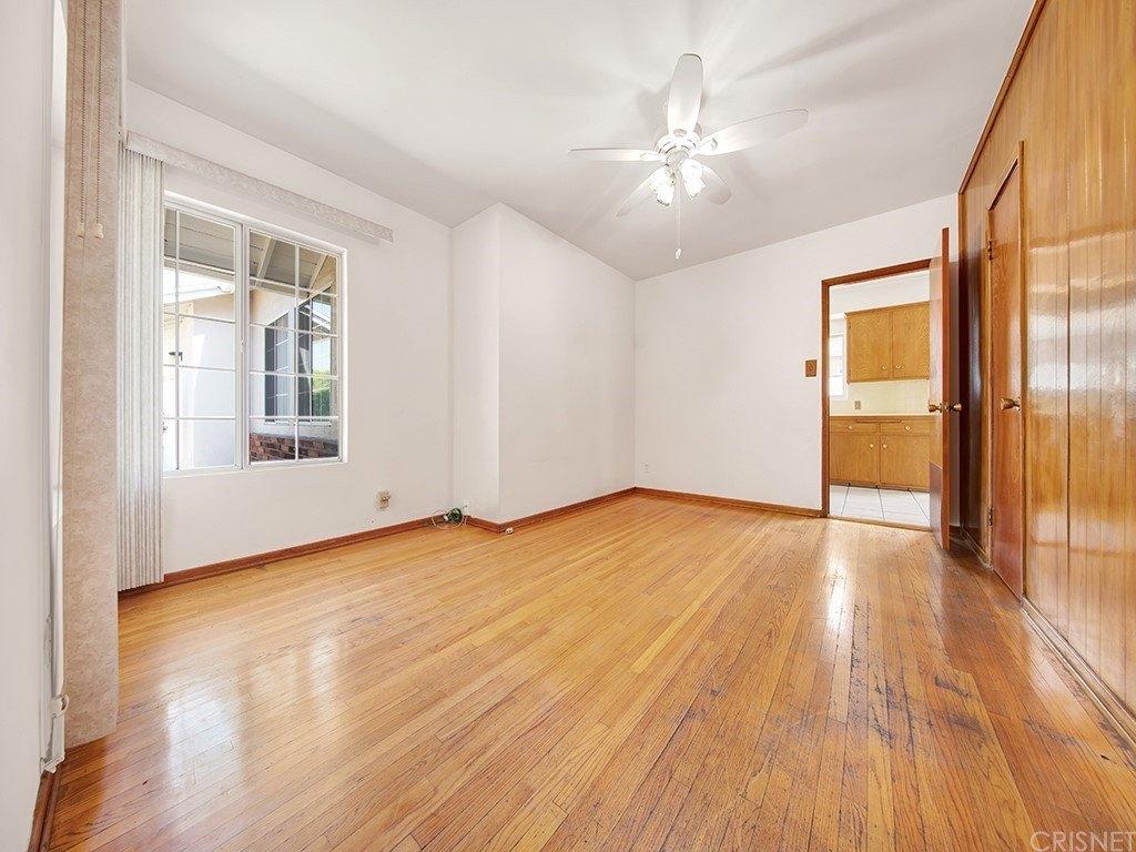 Irvine Ave, North Hollywood, CA 91605