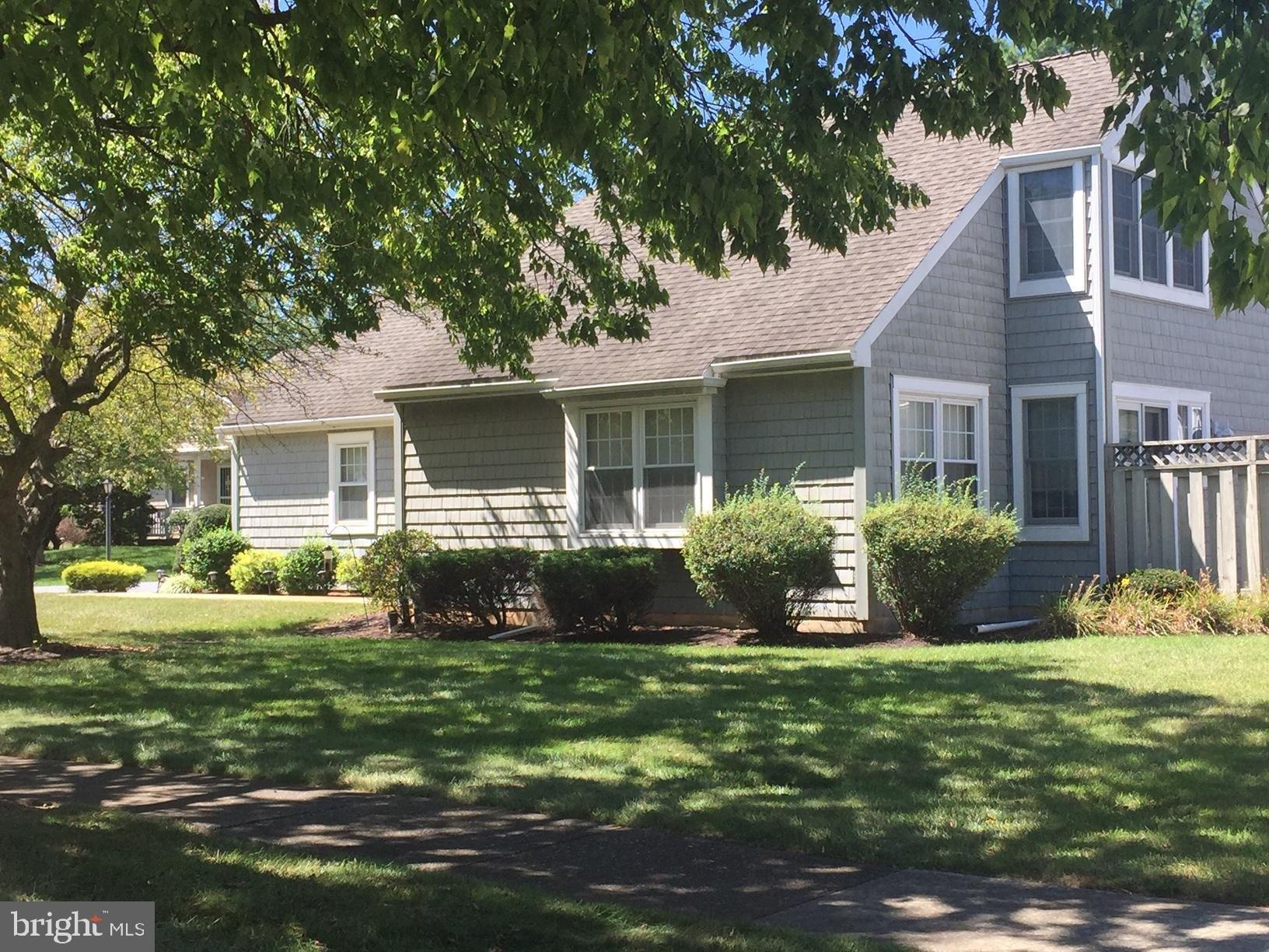 Hillview Ln, Hershey, PA 17033