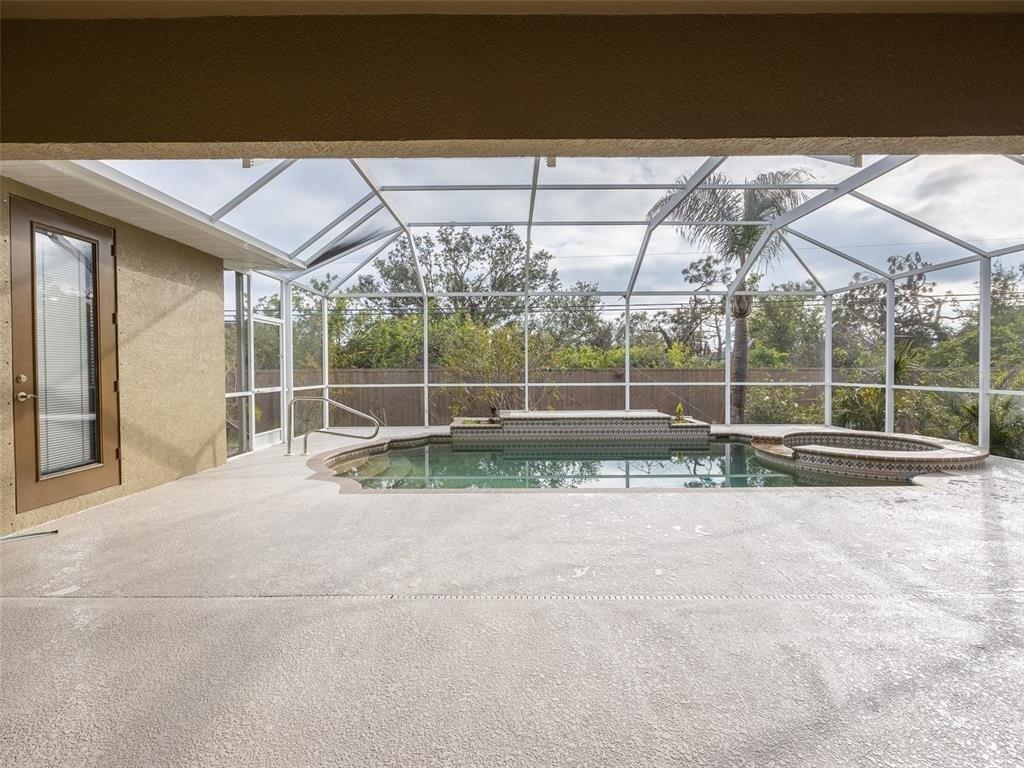 Sandrift Ave, Englewood, FL 34224