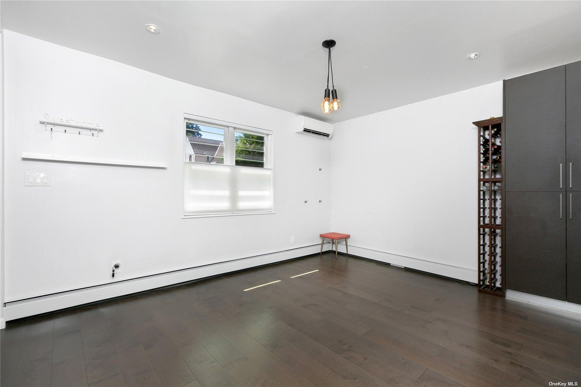 Coolidge Ave, Jamaica, NY 11435