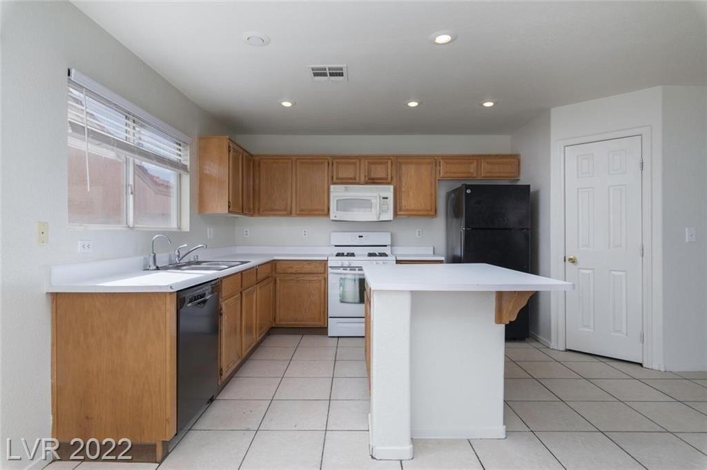 Magic Mesa St, North Las Vegas, NV 89031