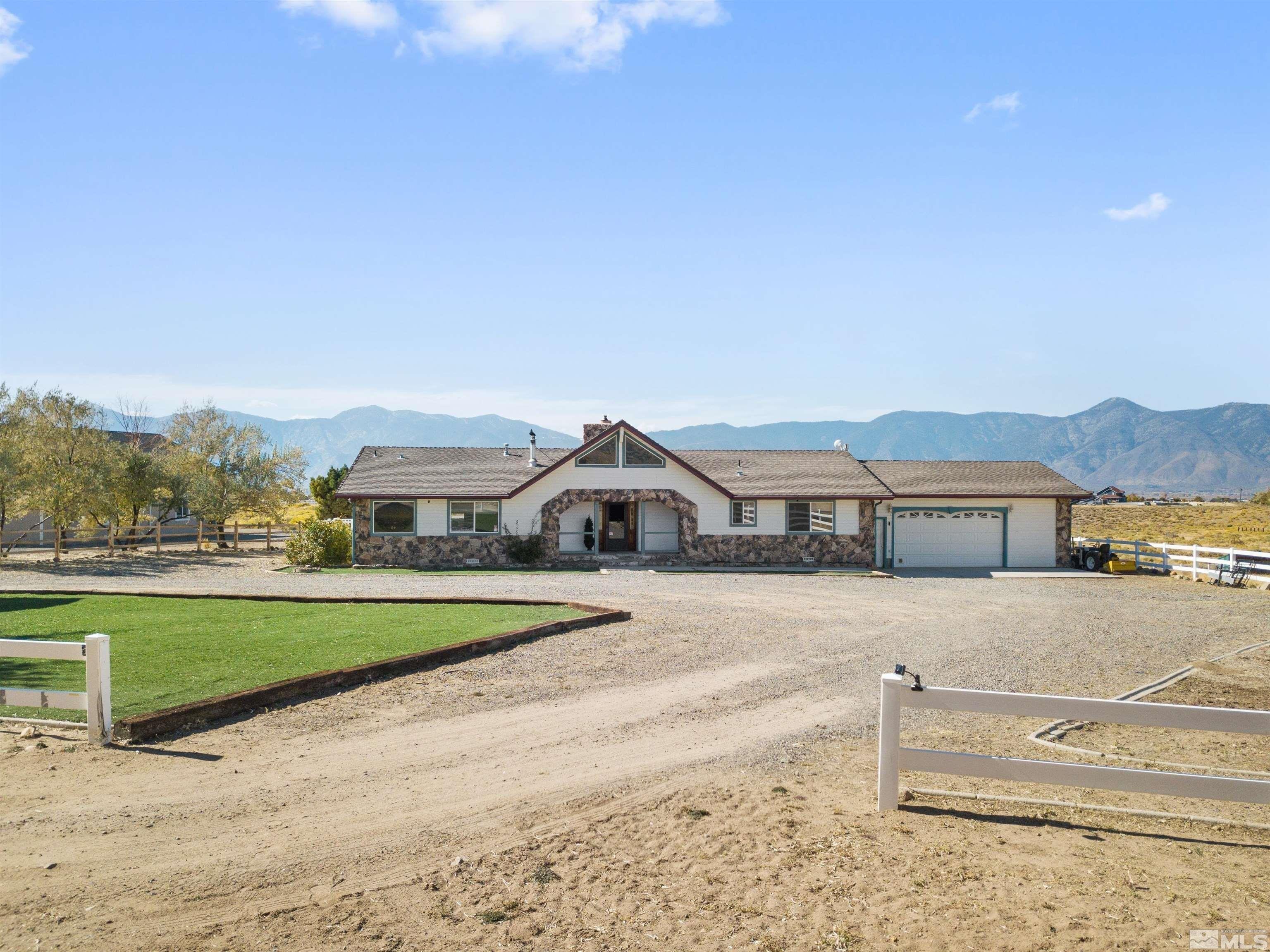 Hasbita Ln, Minden, NV 89423