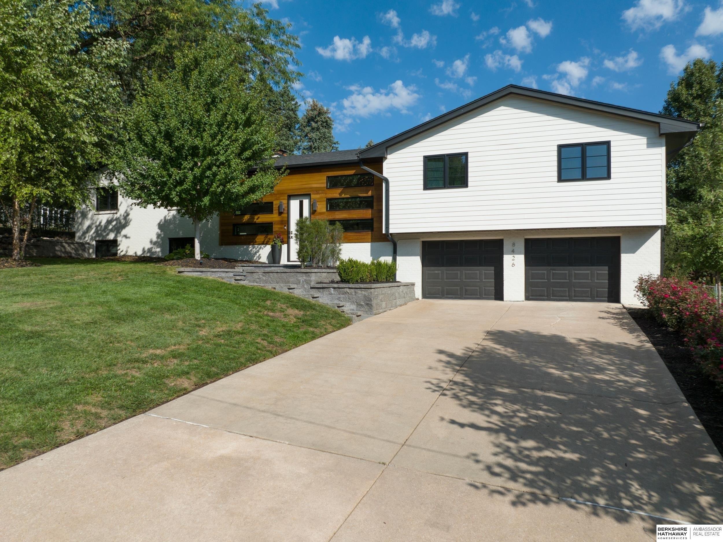 Cedar St, Omaha, NE 68124