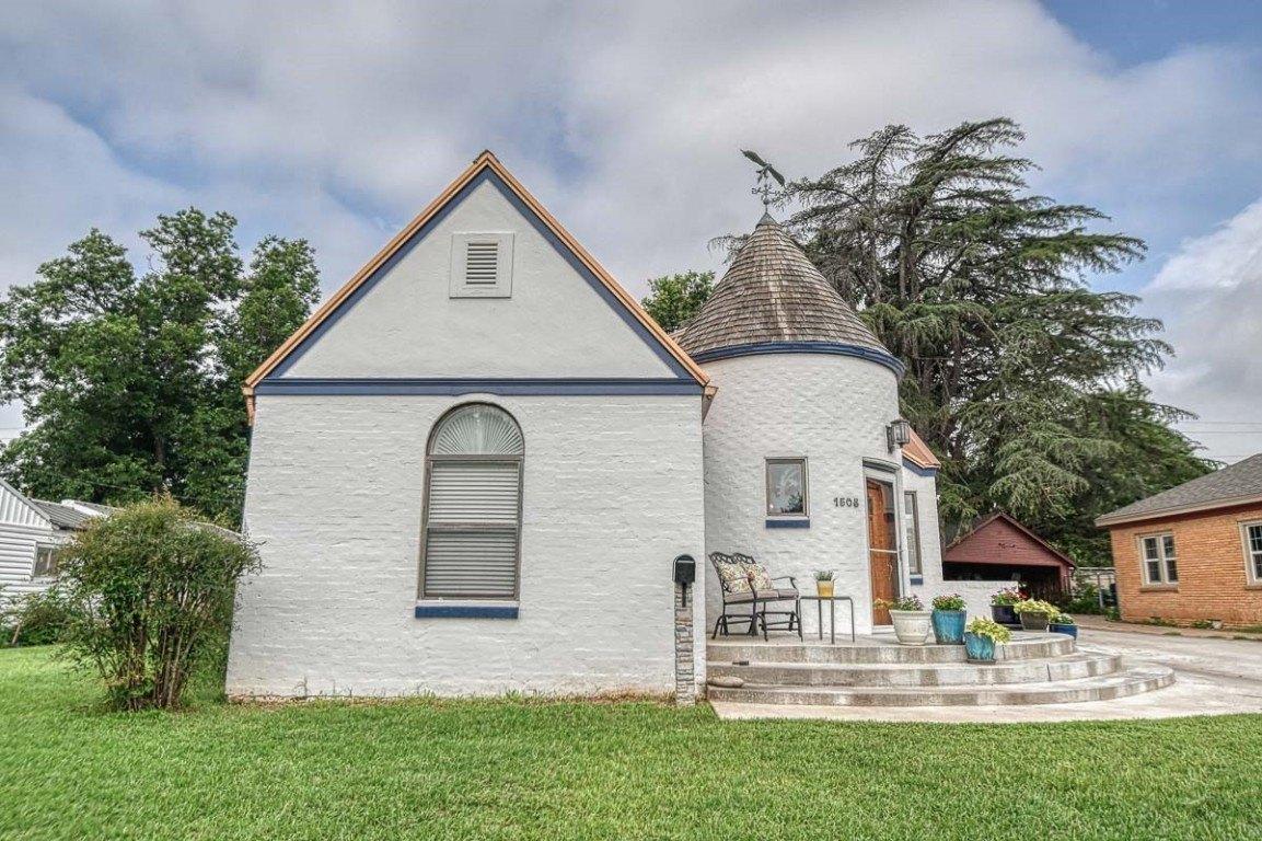 S 19th St, Chickasha, OK 73018
