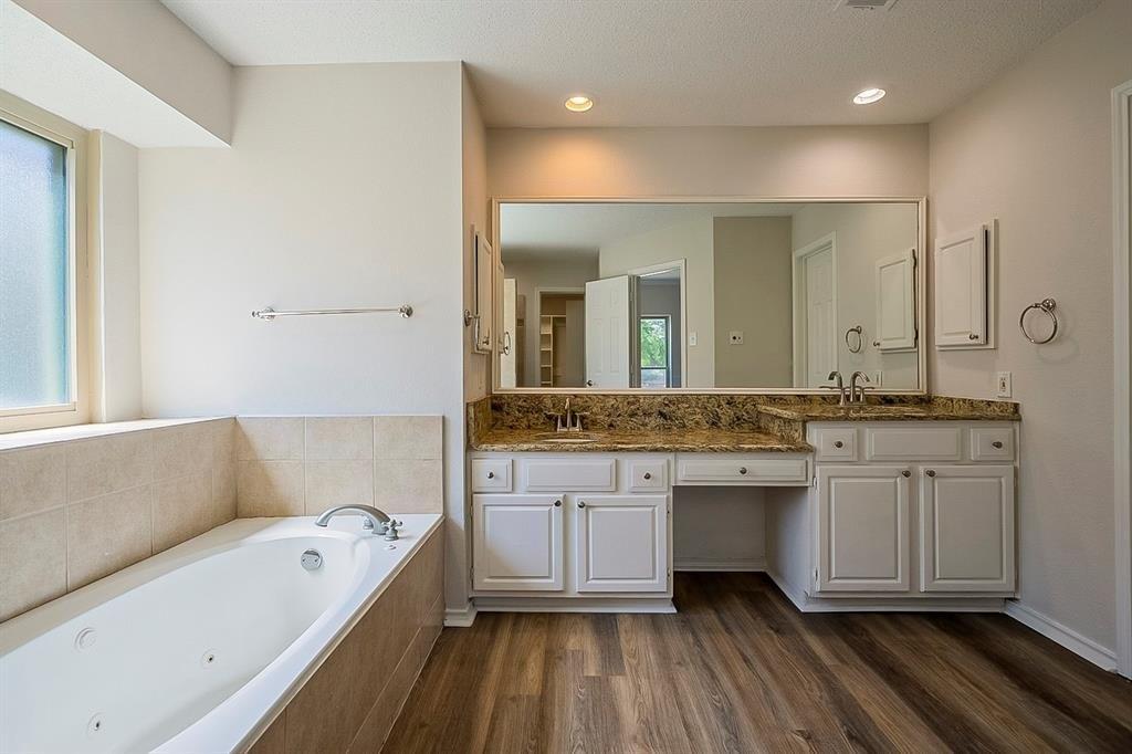 Crosshaven Dr, Lewisville, TX 75077