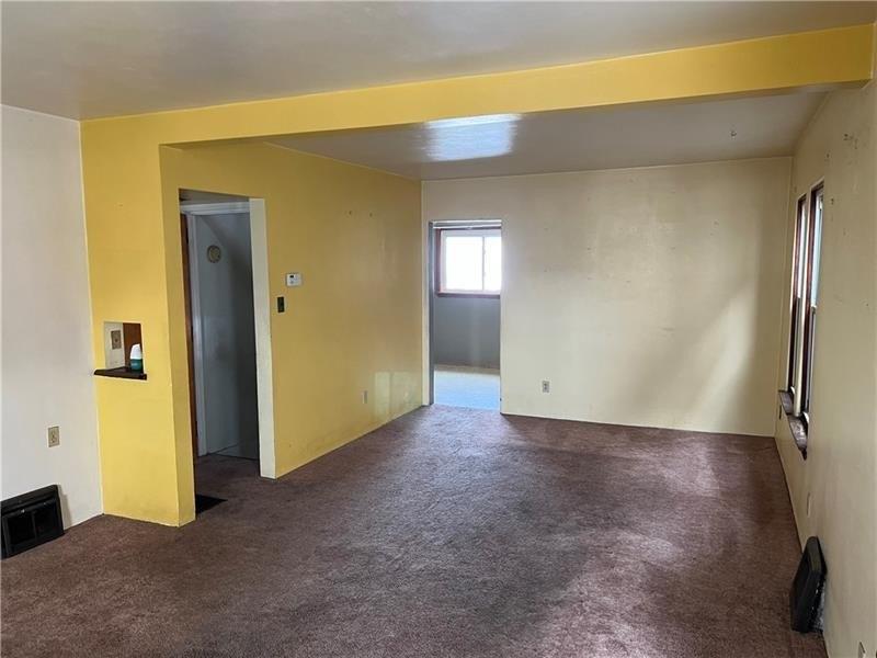 Victoria Ave, New Kensington, PA 15068