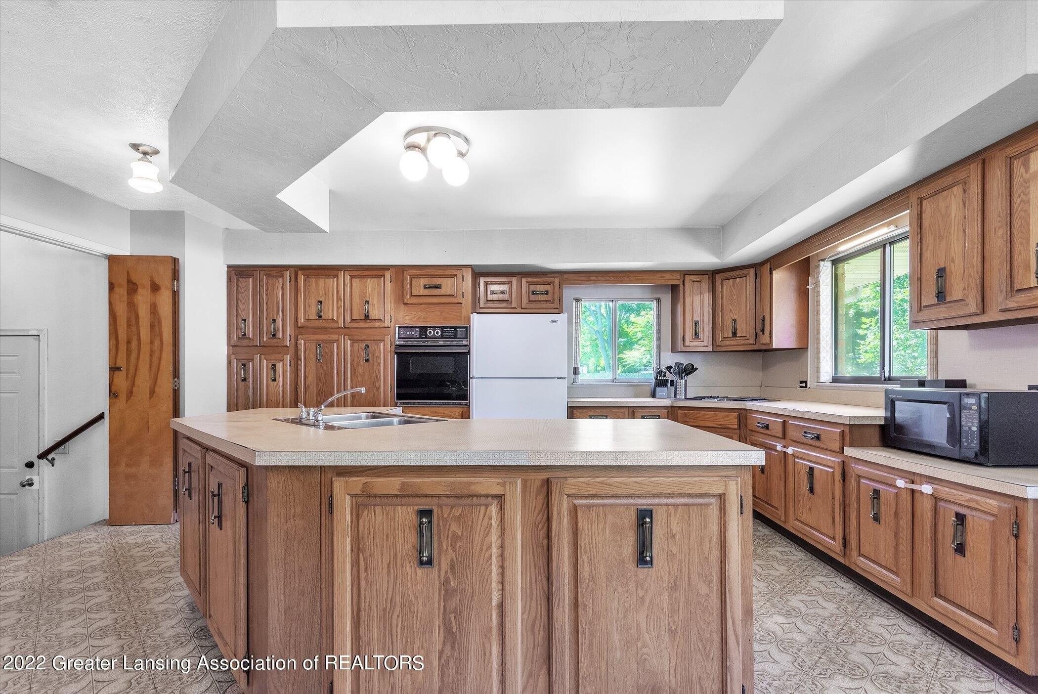 Donald St, Lansing, MI 48910
