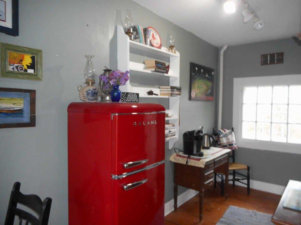 Searsport Ave, Belfast, ME 04915