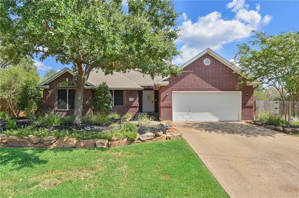 London Cir, Bryan, TX 77802