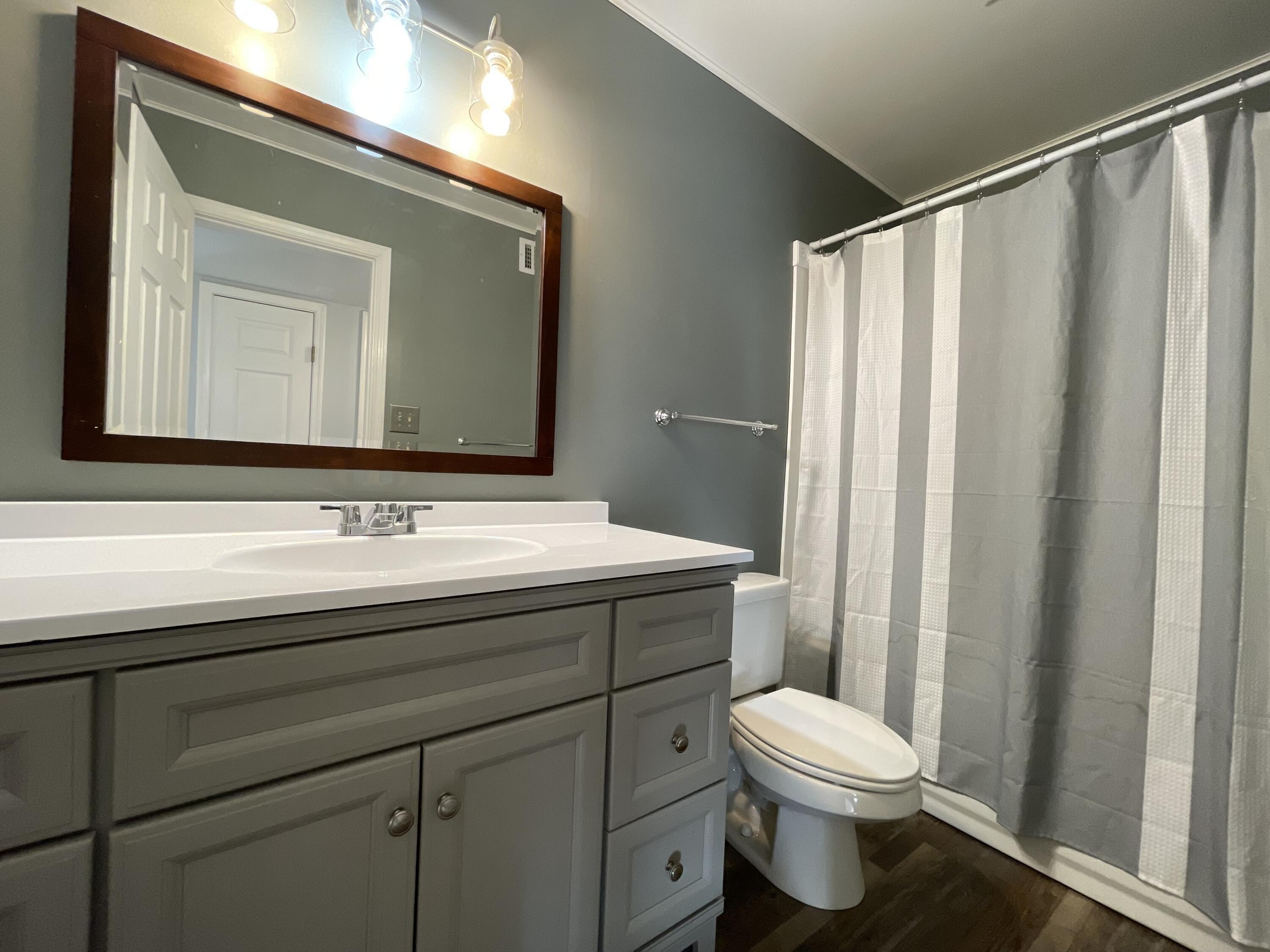 Canterbury Cir, Russellville, AR 72802